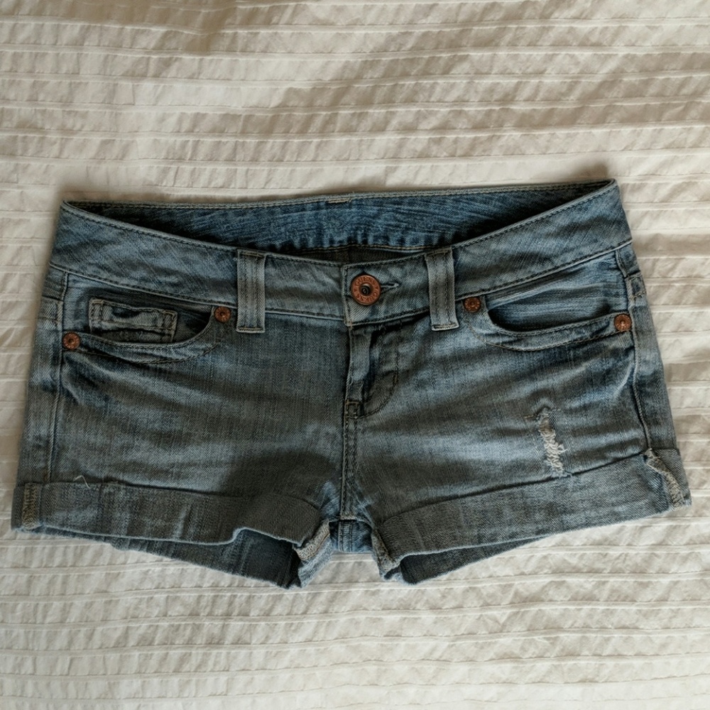 Guess Cutoff Jean Shorts